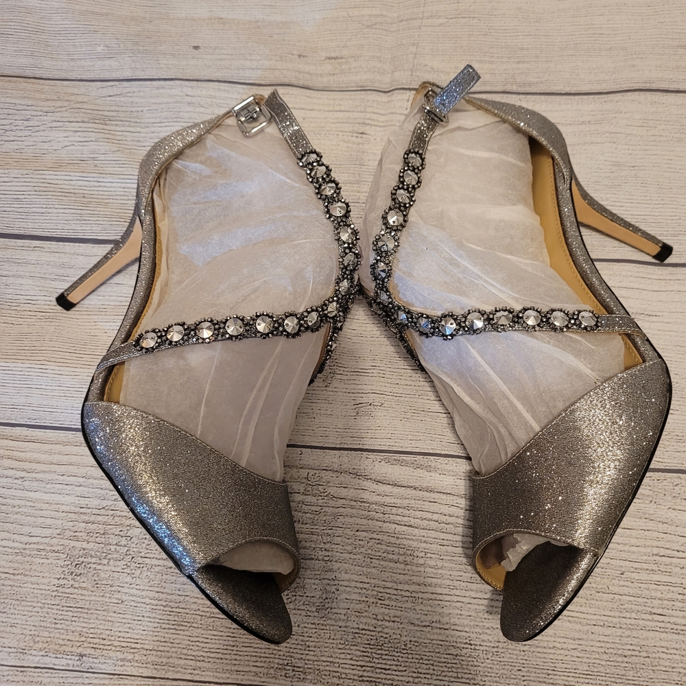 Antonio Melani Elegant Silver Women's Heels Size 11